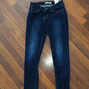 Levi’s Darkwash Skinny Jeans